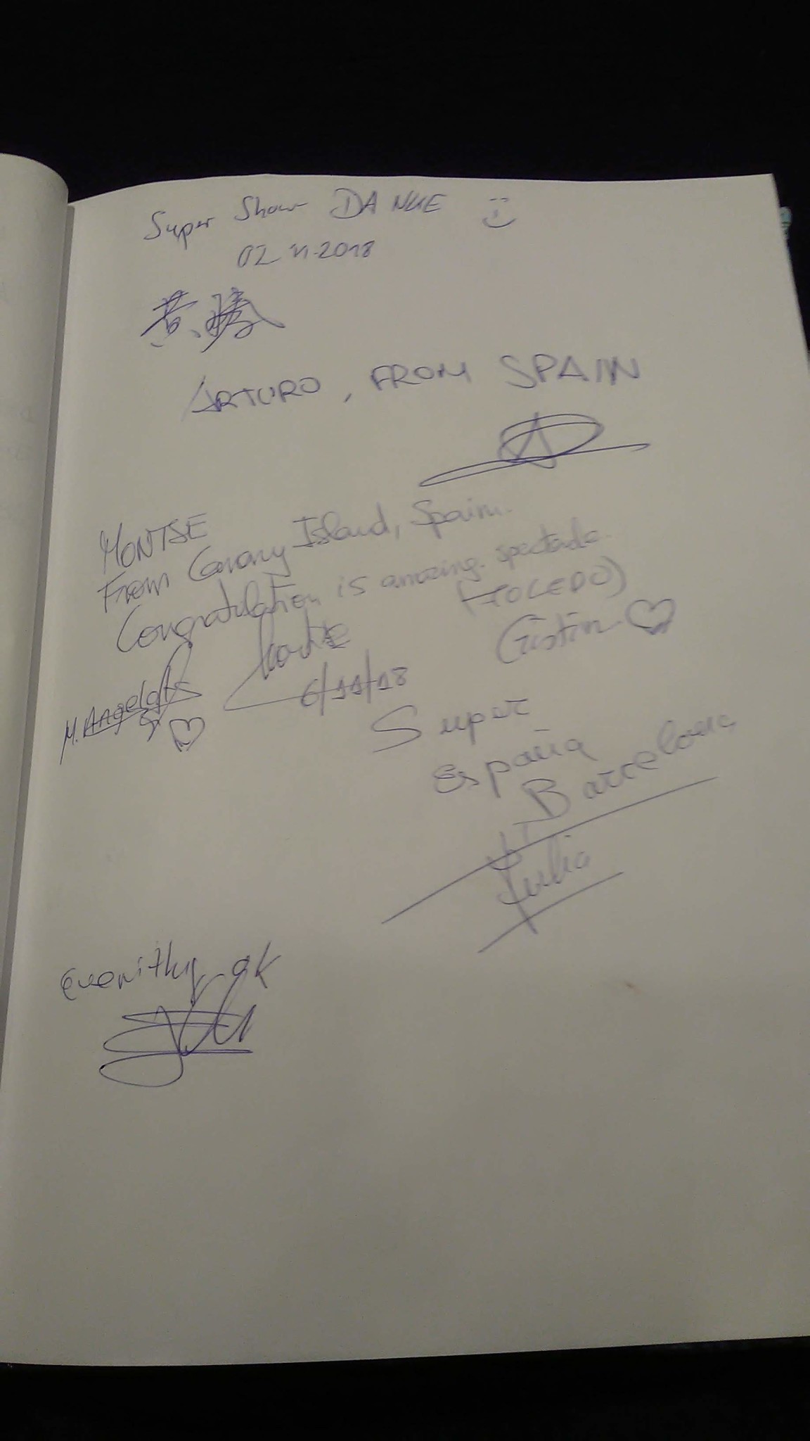 Black light theatre guestbook